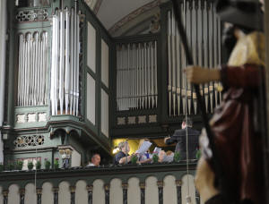 MuellerWeryKirchenchor vom Chor aus gesehen.jpg (525016 Byte)