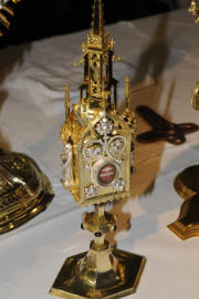 Reliquiar b 600.jpg (213951 Byte)